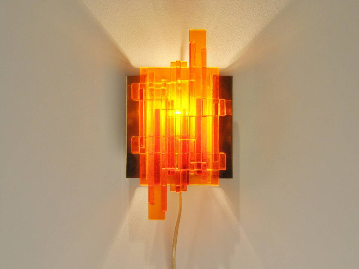 Claus bolby wall lamp by lyskjaer belysning in orange novac vintage Betong vegg tapet