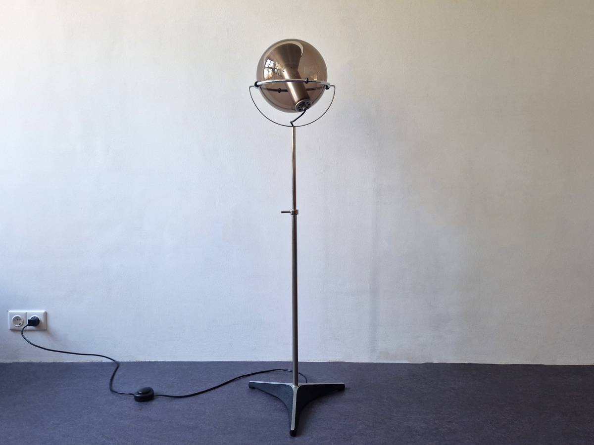 Globe D 2000 Floor Lamp By Frank Ligtelijn For Raak Amsterdam 1960 S