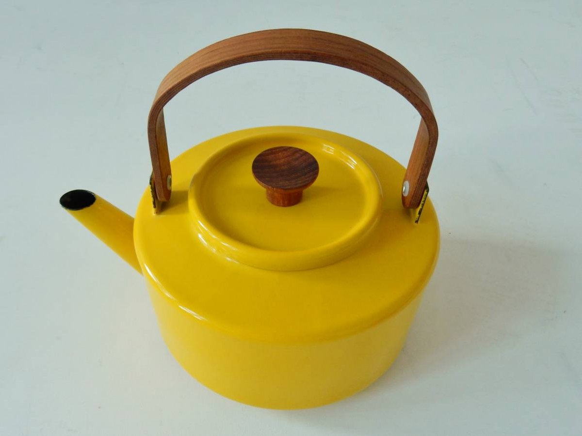 Vintage Copco Michael Lax Design Yellow Enameled Tea Kettle With Teak Wood  Handle 1960s. Made in Spain 